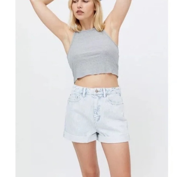 Urban Outfitters BDG High Rise Mom Denim Shorts in Faded Stripe Size 29 - Picture 3 of 11